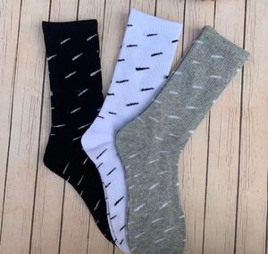 Chaussettes de sport, nouveau produit, impression complète, hautes, couleur unie, pour Couple, tendance en plein air, confortables, trois paires