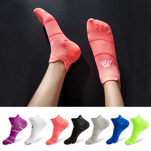 Sportsokken Nylon Sport Ankle Socks Women Men Outdoor Basketball Bike Running Football Breadabele felle kleur Geen show Travel Socks 2 Size P230511