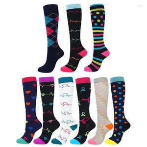 Chaussettes de sport en plein air compresser bas femmes hommes course à pied cyclisme Compression Nylon unisexe pression soulager la Fatigue musculaire