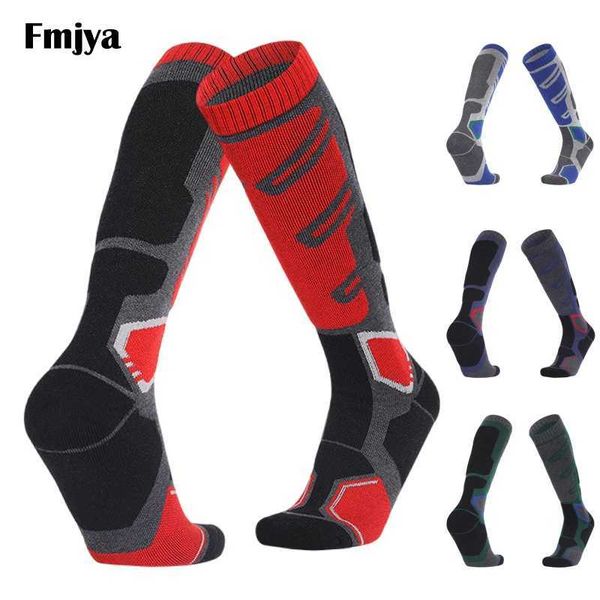 Chaussettes de sport Professionnel hommes laine mérinos chaussettes de Ski Sports de plein air épaissi Terry garder au chaud genou haut longue Ski Snowboard randonnée chaussettes YQ240126