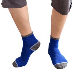 Chaussettes de sport séchage rapide course hommes randonnée en plein air Camping cyclisme demi-épaisseur Anti-sueur chaussettesSports