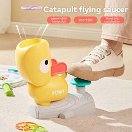 Juguetes deportivos Niños Flying Disc Air Rocket Launcher Juego divertido al aire libre Juguetes sensoriales Foot Step Catapult Flying Saucer Catching Training Sports Toy 230612