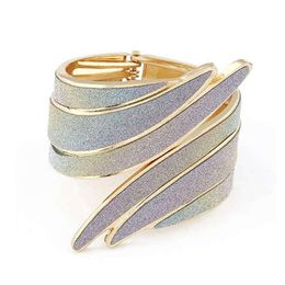 Pulsera abierta de moda para damas de renombre europeas y americanas Versión coreana de personalidad pulsera decorativa exagerada para pulsera de mujer