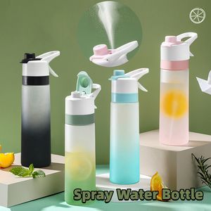 Spuit waterfles voor meisjes Outdoor Sport Fitness Water Cup Grote capaciteit Spray Bottle Treeware Travel Flessen keukengadgets