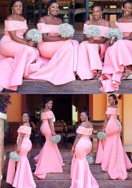 Primavera 2019 Vestidos de dama de honor africanos Color melocotón rosa Satén Fuera del hombro Escote Sirena Tren de barrido Vestidos de novia de satén con apliques