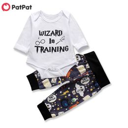 Lente en herfst 3-delige magische stijl brief print bodysuit broek set voor baby boy kleding 210528