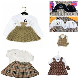 Lente en herfst designer set voor babymeisjes met lange mouwen, blouserok, tweedelig katoen, high-end briefsplitspak, maat 90-160 cm f0047
