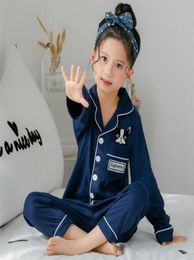 Lente en herfst kinderen889s pyjama met lange mouwen voor kinderen 100katoenZijde meisjes jongens huishoudelijke kleding kinderen Designer 73836601