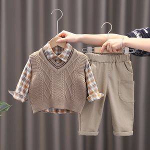 Chemise à carreaux coréenne pour garçon, gilet tricoté trois pièces à manches longues pour enfants, ensemble Tide, nouvelle collection printemps et automne