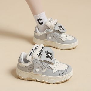 Lente en herfst nieuwe casual grijs brood schoenen dik zool kleine witte schoenen gekleurd paar bord schoenen gai