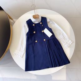 Printemps et automne nouvelle robe deux pièces pour enfants chemise à manches longues version coréenne de vêtements pour enfants de mode décontractée de style occidental.