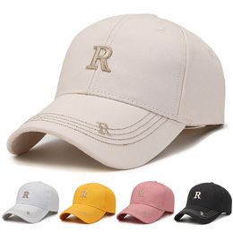 Primavera y otoño Nuevo diseñador Gorra de béisbol Coreano simplificado R Sombrero de lengua de pato estándar Sombrero de béisbol para hombres Deportes al aire libre Sombrero con protección solar Letra de moda Blanco roto R