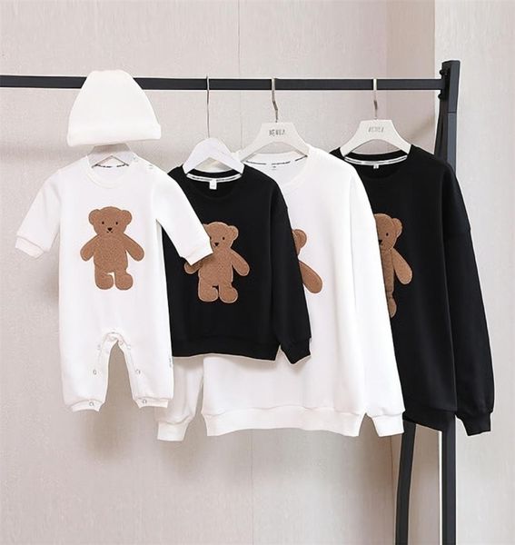 Printemps et automne pull famille vêtements assortis broderie dessin animé ours père et fils mère et fille chemise à manches longues 213164538