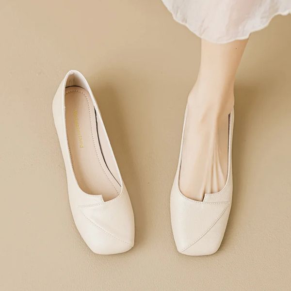 Chaussures féminines du printemps et d'automne Bas talons de style coréen carrière et de fête porte les dames décontractées Mary Jane High Heel gratuit Shippin 240423