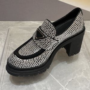 Strass Jurk schoenen voor dames pumps luxe Designer kristal klassieke Driehoek gesp Dames loafers dikke hak 8.5cm hoge hakken damesschoen 35-41 met doos