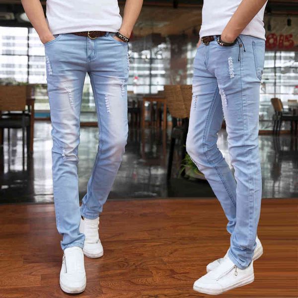 Printemps et été Jeans pour hommes Pantalon Style coréen Influx Sky Blue Pantalon décontracté Cool Stretch Man Denim Pantalon mâle 28-34 210518