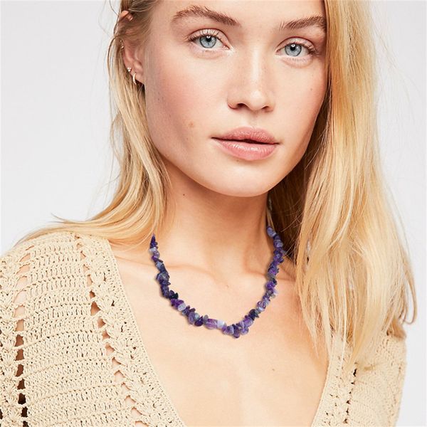 Primavera y verano Nuevo estilo de playa Collares Forma especial Piedra triturada Cadena de amatista Cadena de clavícula femenina Collar de cristal Joyería