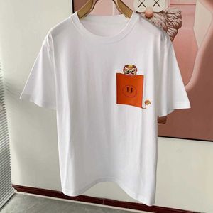 Printemps et été nouvelle poche couleur contraste lettres grand H éléments chinois décontracté col rond T-shirt à manches courtes hommes et femmes la même chemise de couple 2403201