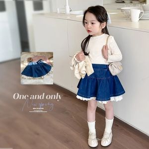 Printemps automne 2024 Children Girl Girl Denim Jirts Corean Elastic Taist Toddler Girl Girts Lace Hem Young Kids Girl Girl Short Jirts 240428