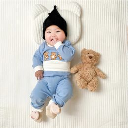 Printemps automne bébé garçons vêtements fille fille longsleeved pyjamas décontracté pylos coréen pijama soft oneck home cotton ensemble infant sous-vêtements 240325