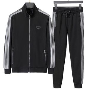 Diseñador de invierno para hombre Mujeres Chándal Moda Sportsuit Conjuntos con letras Triángulo invertido Primavera Conjunto de dos piezas Sudadera con capucha casual Pantalones jogging