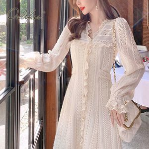 Printemps automne femmes élégantes dentelle blanche crochet à manches longues évider ceinture vintage fête midi robe 210415