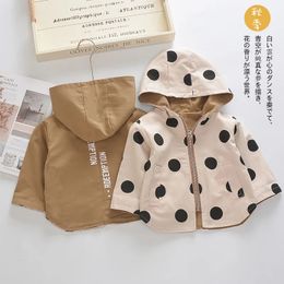 Printemps automne infantile filles à capuche Double face portable à manches longues lettre imprimer né manteau Vintage bébé hauts 240125