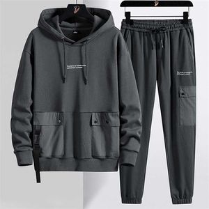 Lente Herfst Multi-Pockets Plus Size Trainingspak Mannen Streetwear Black Gray Pullover Hoodie + broek 2 Stuk Set Sporting Suits 211220