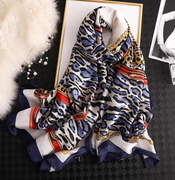 Écharpe de soie d'automne printemps Femmes à imprimé numérique Leopard Pashmina châle Foulard Femme Soft Silk Bufanda Accesorios Mujer New Sfn5192672634991