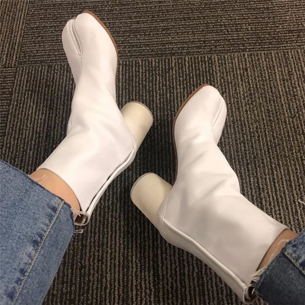 Printemps automne bottes à bout fendu femmes noir blanc or argent cuir Ninja Tabi chaussons rond talon épais bottine Sexy chaussures de piste femme talons hauts Zapatos Mujer