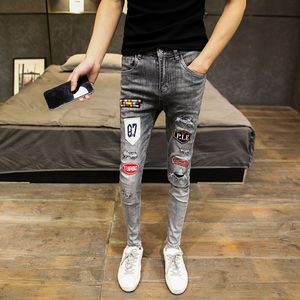 Printemps Automne adolescents hip hop Ripped jeans patch brodé high-tech pour hommes coréen pieds minces mode crayon pantalon 201111