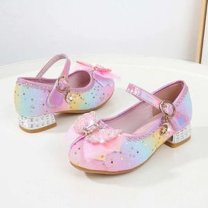 Lente kinderen Hoge hakken Lederen mode Glitter Rainbow Princess For Girls Kinder feest trouwjurk enkele schoenen L2405 L2405