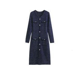 Lente elegante kleine geurige gebreide longsleeve jurk vrouwelijke styleslim tailled beroemde trui sweaterlongjurk 240412