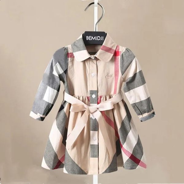 Spring Girl Fashion Plaid Algodón Manga larga Princesa Vestidos de fiesta Ropa para niños 1-6 años Estilo europeo Vestido de una línea 240305