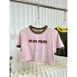 T-shirt pour femmes Collision de couleur de la mode de printemps à manches courtes pour femmes