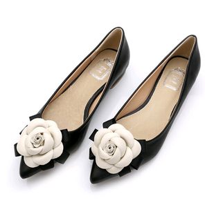 Lente hete zoete schoenen merkstijl dames casual schoenen camelia bloemen gemengde kleuren ondiepe mond puntige teen platte schoenen dame enkele schoen