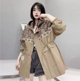 Spring Itlay Designer Dames Trench Drukte Lettersg Trench Coat Fashion Hoody Zipper Classic Long Jacket Coat Elasticity Slim Fit Outswear