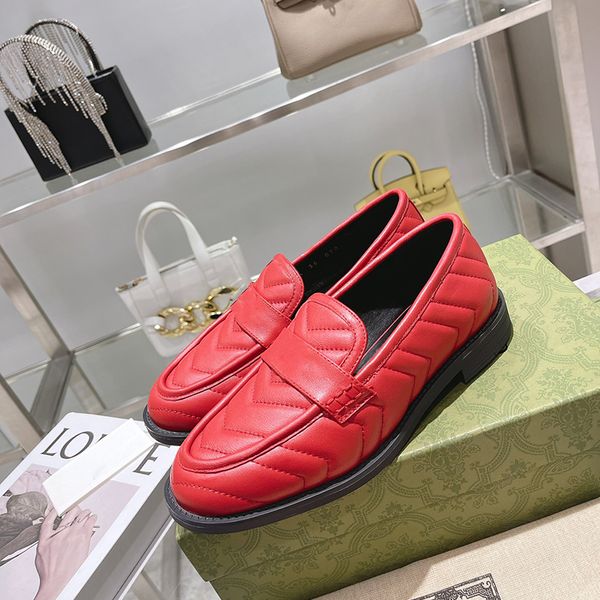 Mocasines de mujer Zapatos de vestir de moda Diseñador clásico Letra en forma de V Punta redonda Slip-on Zapato de tacón plano de cuero real