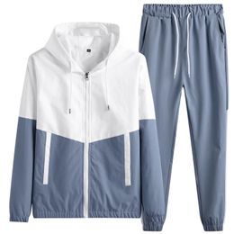 Spring Men Casual Sets Mens Hooded Tracksuit Sportswear JacketSpants 2 -delige Hip Hop Running Sports Suit 5XL 240411