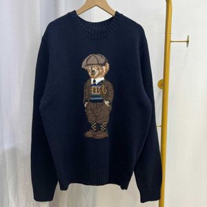 Spring New Heavy Industry Cartoon Bear Round Neck Academy Age Reduciendo suéter de lana versátil para hombres y mujeres