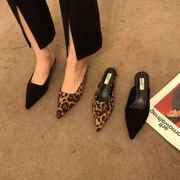 Spring Point Toe Mules Fashion Leopard Imprimé féminins Slide Femmes décontractées Chaussures Bottes Low Boots Elegant Womens Outdoor Slide 240513