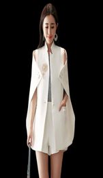 Diseñadora de pista de primavera Mujeres Diamond Cape Blazer Sexy Black White Ruched Coats White Blazer Cape Office Wear4037042