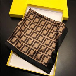 Primavera lenço de seda designer cachecóis mulheres luxo mens carta cachecóis designers pequeno lenço variável lenço presente qualidade superior d22021299f
