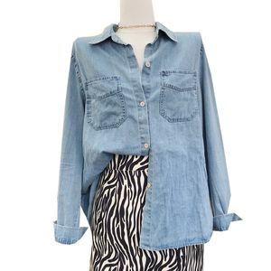 Spring Simple Denim Blouses Vrouwen Knopen Shirts Enkele Breasted Lange Sleeef Vrouwen Tops Zakken Blusas Mujer 210514