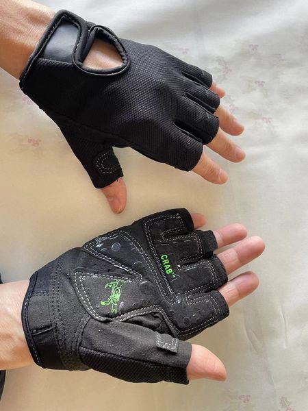 Guantes deportivos de primavera, verano y otoño de la mitad de los dedos unisex