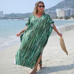 Blouse de plage d'été de printemps Halo Dye Vobes de vacances en vrac Jupe Bikini Bikini Lady Suncreen Top Green