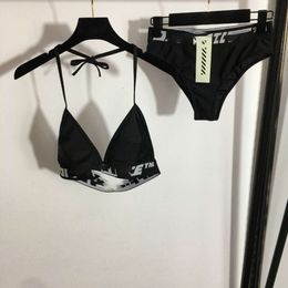 Bikini de printemps / été divisé de maillot de bain partage de la taille de ruban de la taille du ruban des sous-vêtements + sous-vêtements de triangle