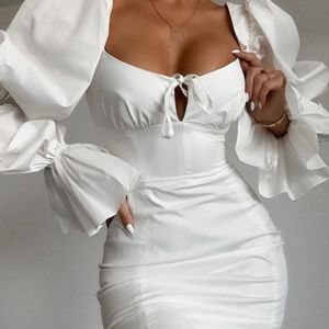 Printemps été Ins couleur unie sans bretelles Sexy enveloppé poitrine manches bouffantes dentelle femme robe blanche femmes 210514