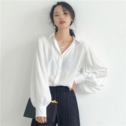 Printemps Été Corée Fashion Femmes Lâche Lanterne Sleeve Blanc T-shirts de soie Collier De Silk Collier Casual Chemisier Casual Tops S452 210512