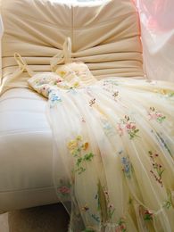 Lente zomer Multicolor Floral Embroidery Tule Dress Spaghetti Riem Sweetheart Neck Ruched Midi Casual jurken J4M258398